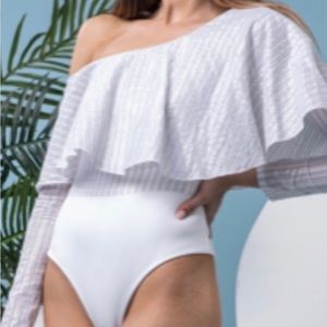NWOT off the shoulder body suit